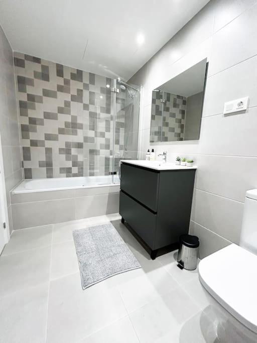 Apartamento De Cuatro Habitaciones En Talavera Талавера де ла Рейна Екстериор снимка
